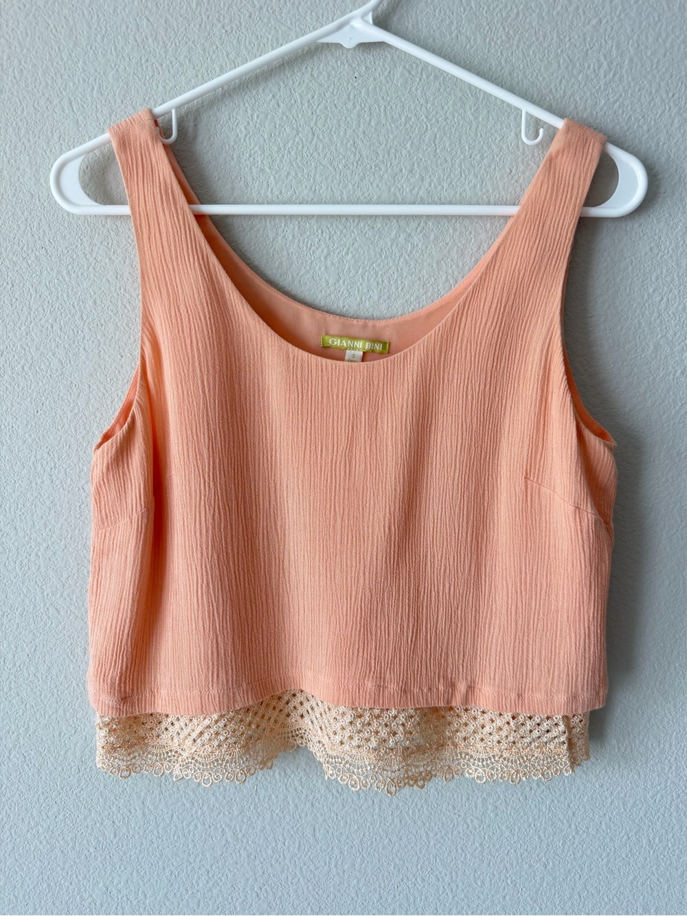 Gianni Bini Peach Crop Tank Top Crochet Lace Trim Boho Romantic Beach Viscose S
